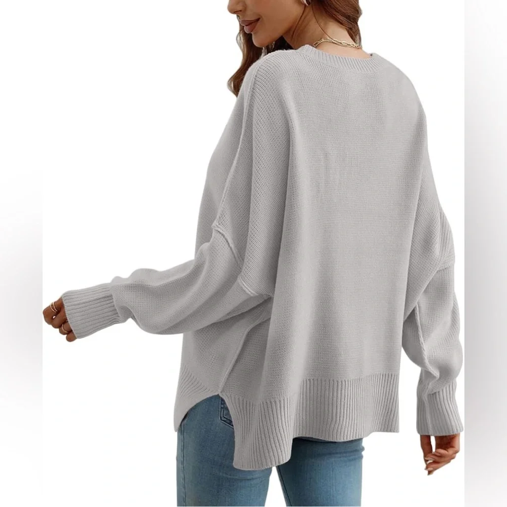 NWT Women's Sweater Size Small Lace V Neck Oversized